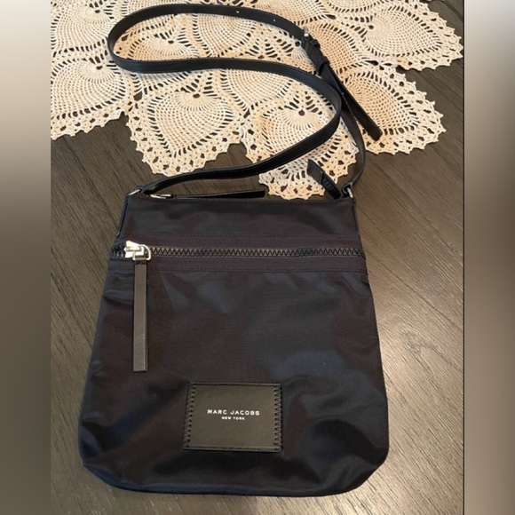 Marc Jacobs Black Nylon Crossbody Bag - Picture 1 of 2